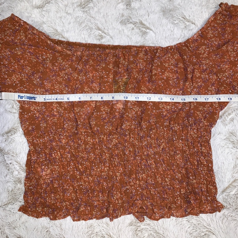 NWT - Rabbit Rose Crop Top - Picture 7 of 7